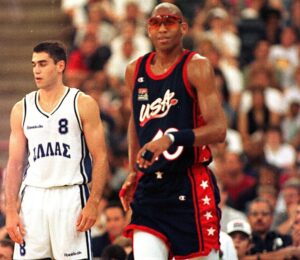 8D04FEEA B4CA 4EE8 9085 809566E04007