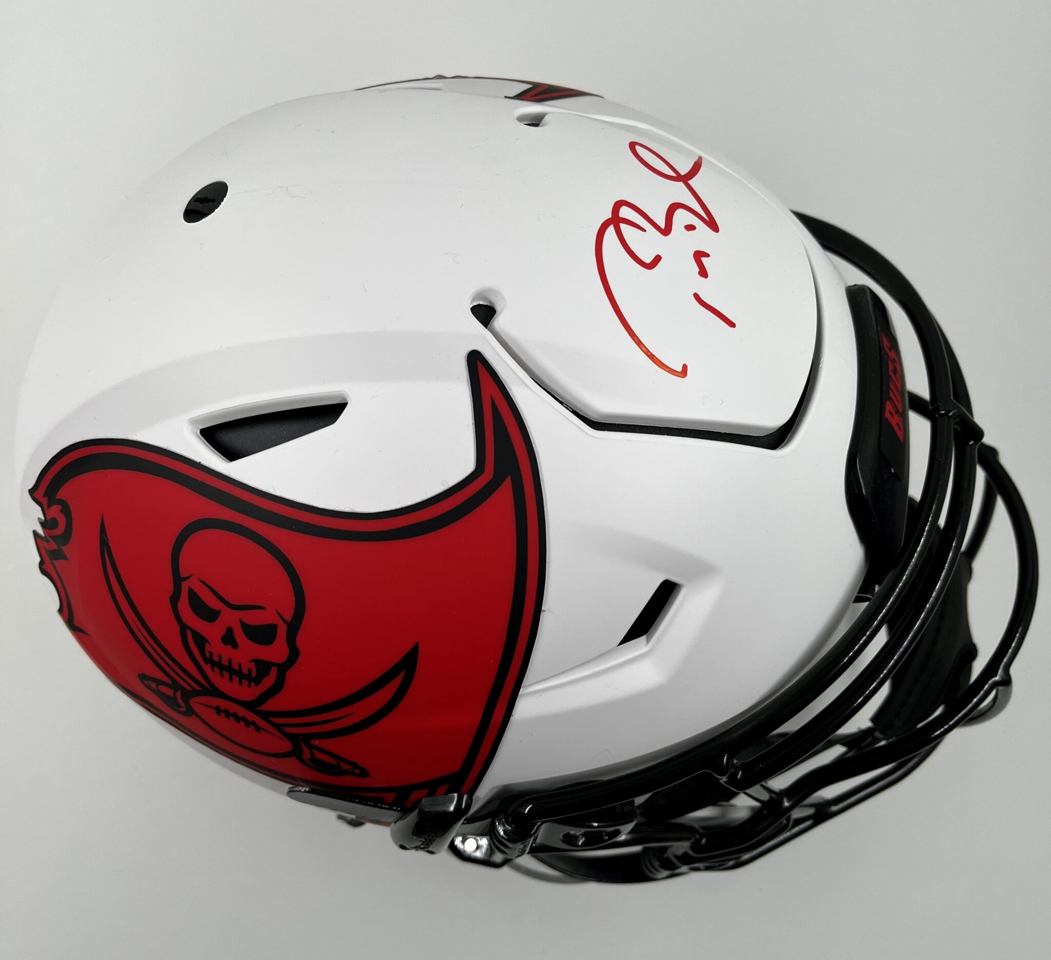 Tom Brady Tom Brady Signed Tampa Bay Buccaneers White Lunar Eclipse  Alternate Speed Flex Authentic Helmet [AA0117365]